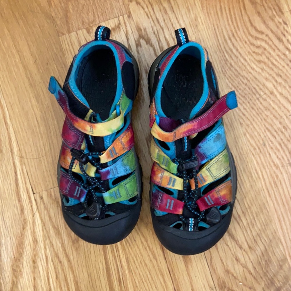 Kids Rainbow Keen Size 1